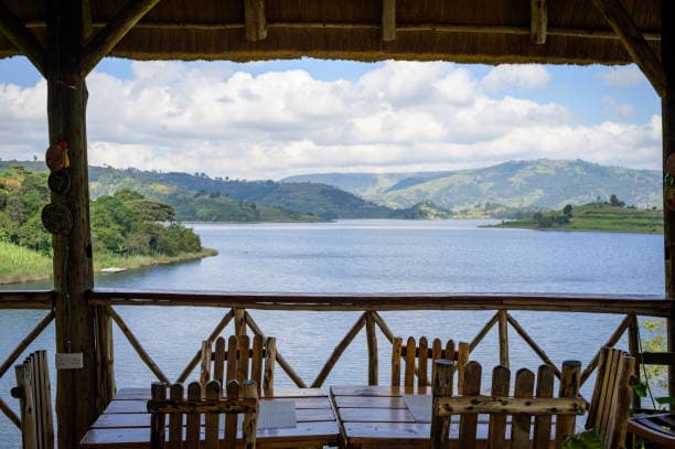 6 DAYS, 5 NIGHTS IN BUNYONYI
